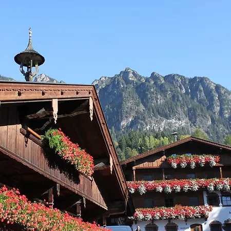 Gaestehaus Woell * Alpbach