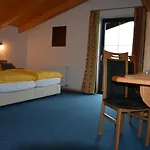 Gaestehaus Woell Альпбах